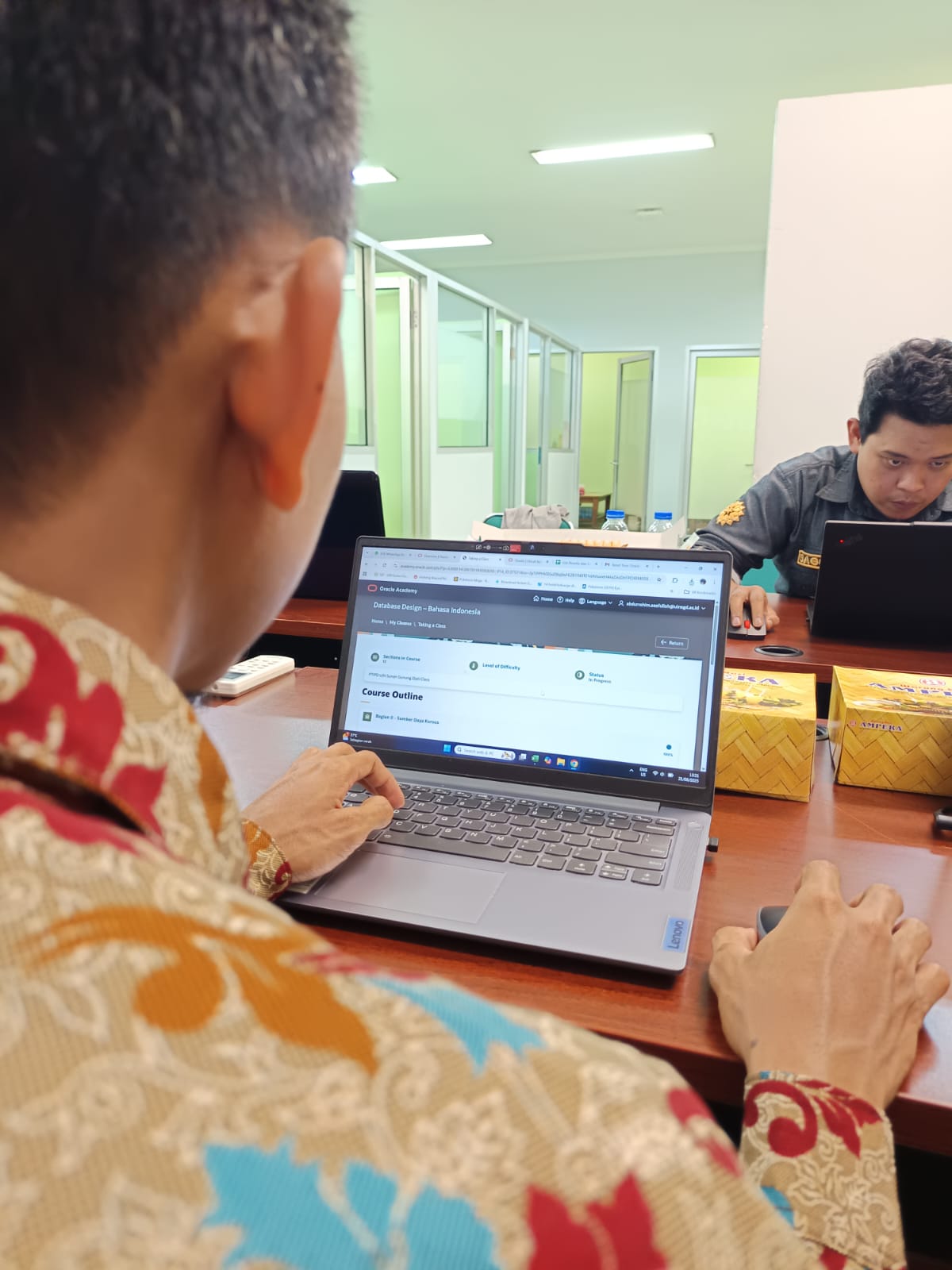 Staff PTIPD Ikuti Update Knowledge Oracle Design Database